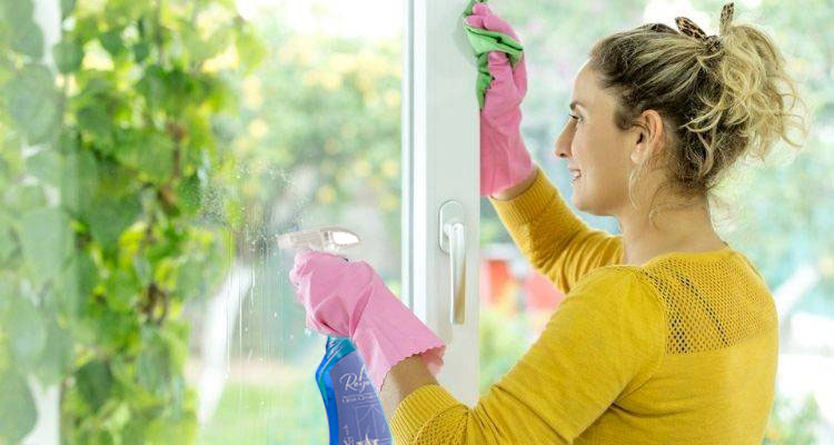 how to clean glass surface